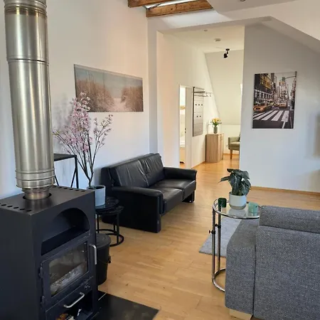 Appartement Helle Dachgeschosswohnung Am Laurentiusplatz *