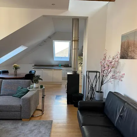 Helle Dachgeschosswohnung Am Laurentiusplatz Appartement *