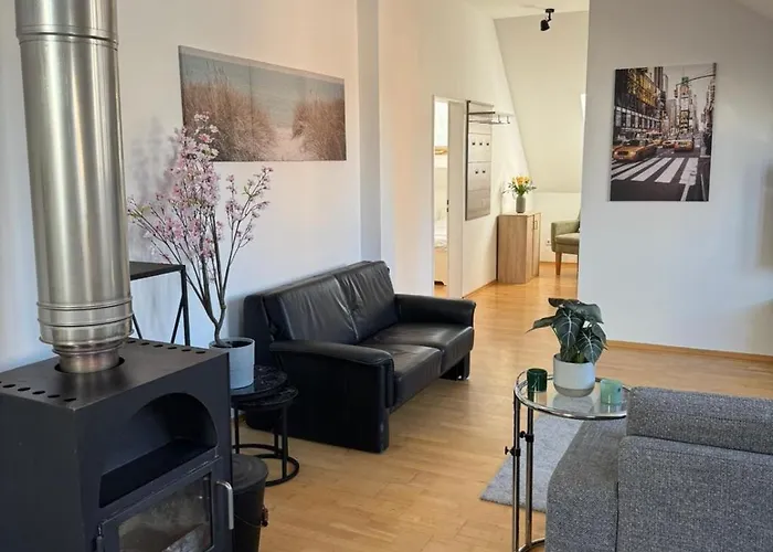Appartement Helle Dachgeschosswohnung Am Laurentiusplatz *
